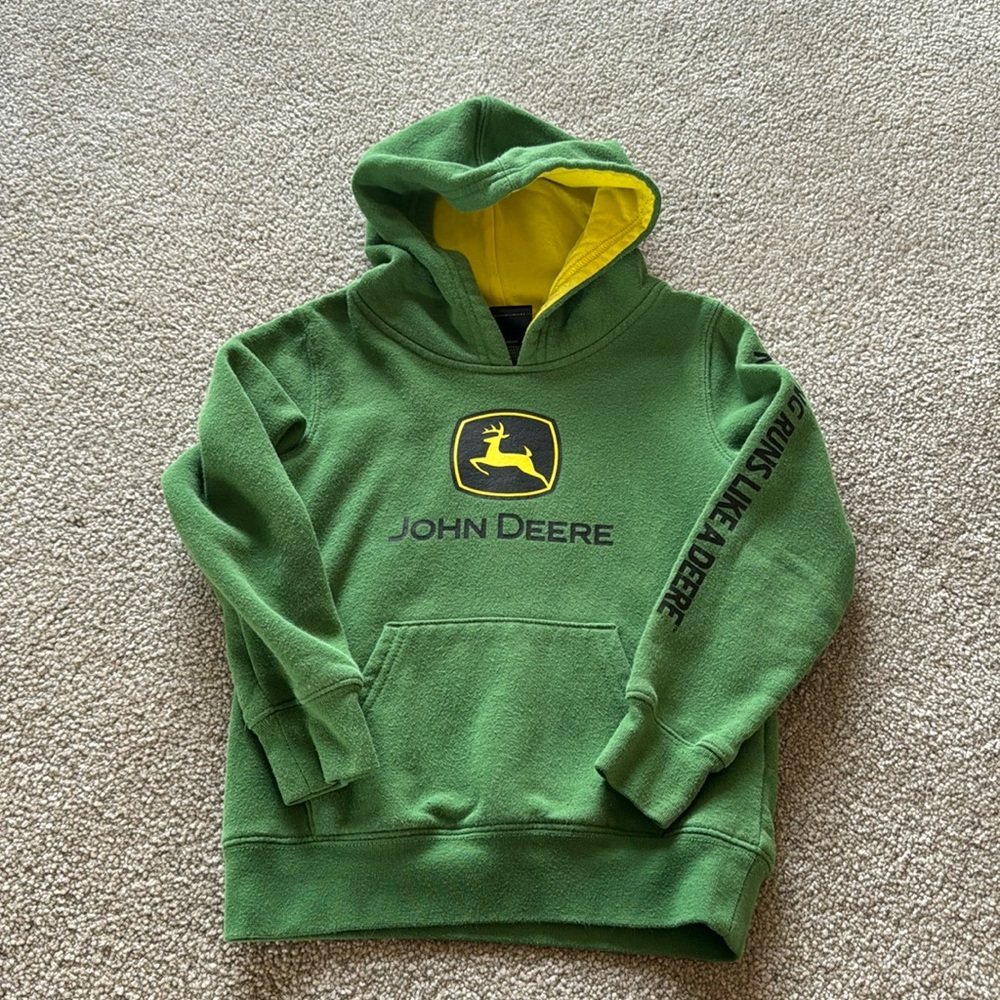 John Deere sweatshirt size 4T